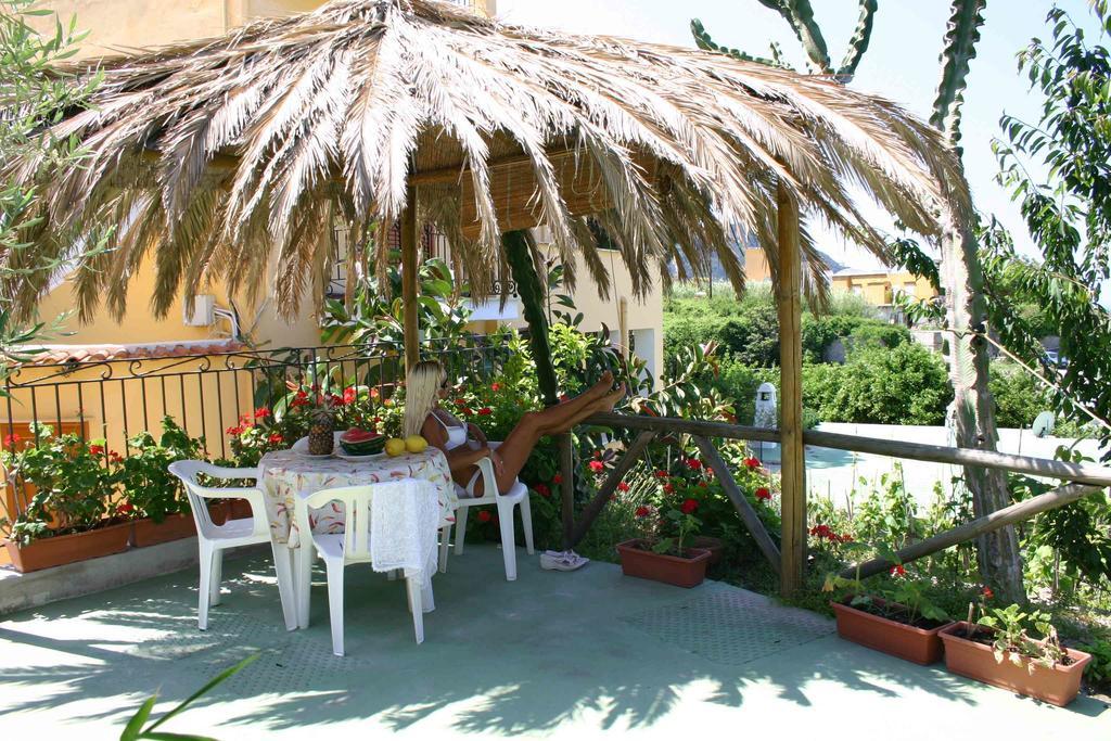 Aparthotel Villa Marinu Forio  Exterior photo