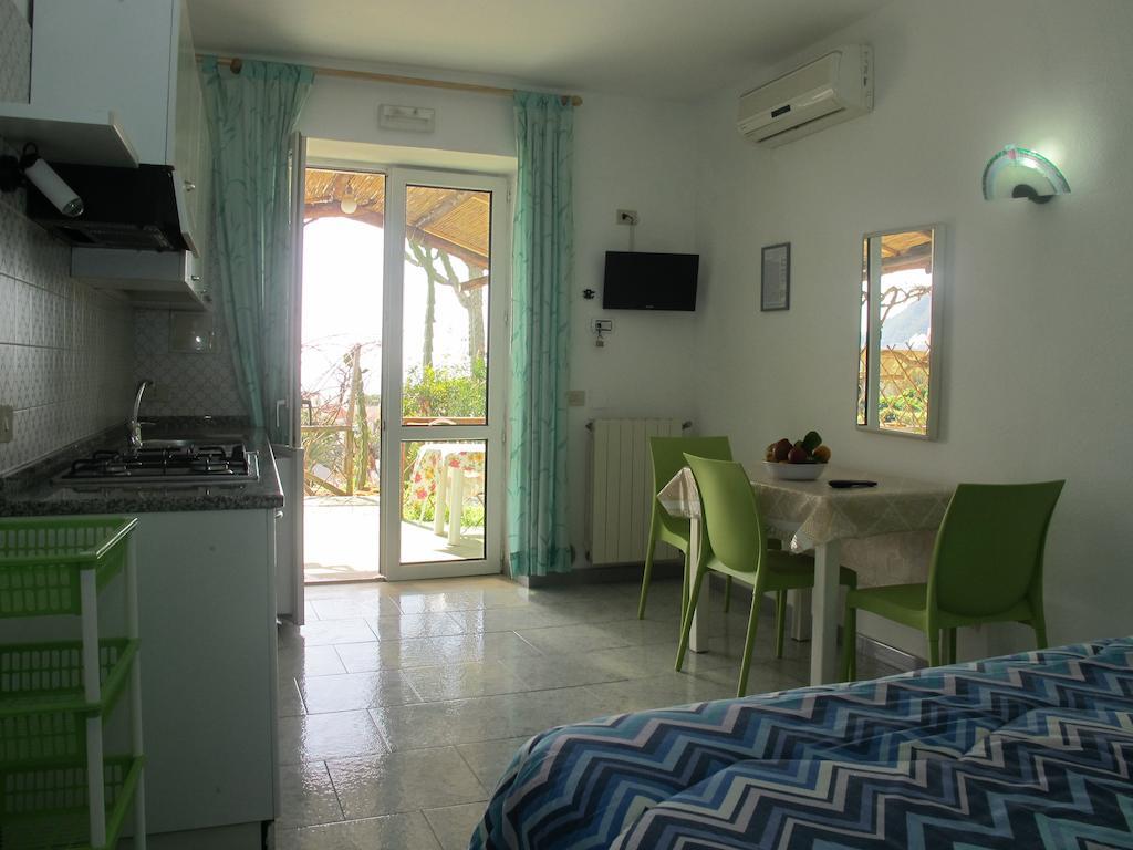 Aparthotel Villa Marinu Forio  Room photo